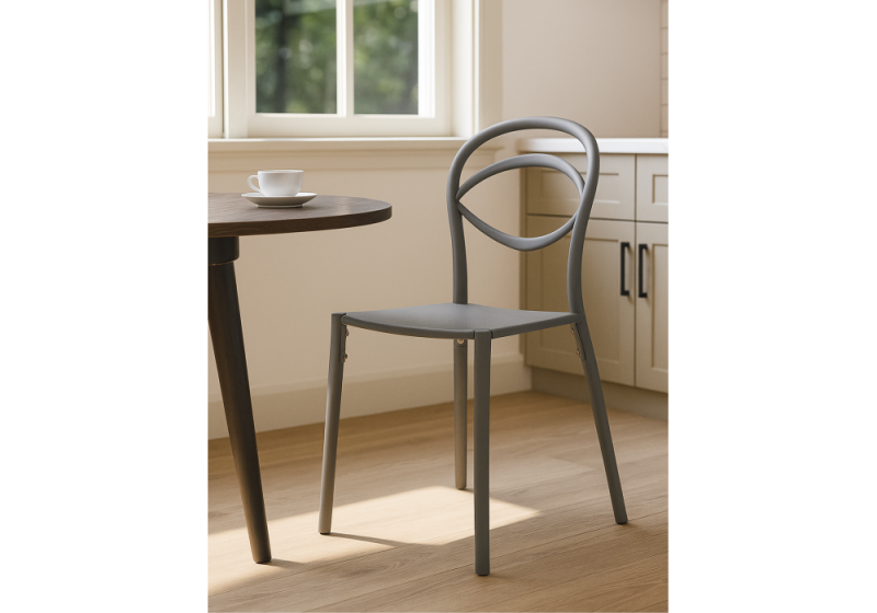 Пластиковый стул Simple gray (44x55x85)